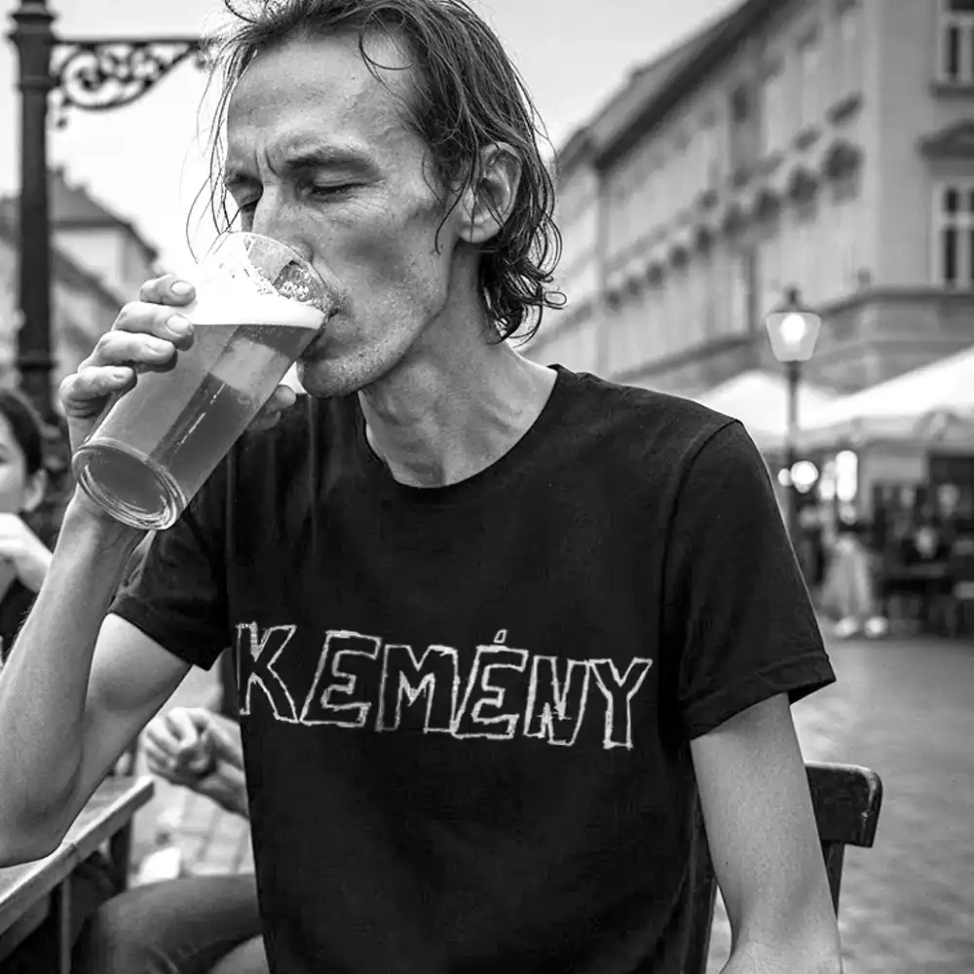 Egyedi feliratos kemény kocsmapóló